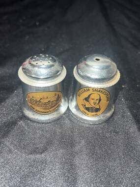 Vintage William Shakespeare and Ann Hathaway's Cottage Souvenir Thimble Set